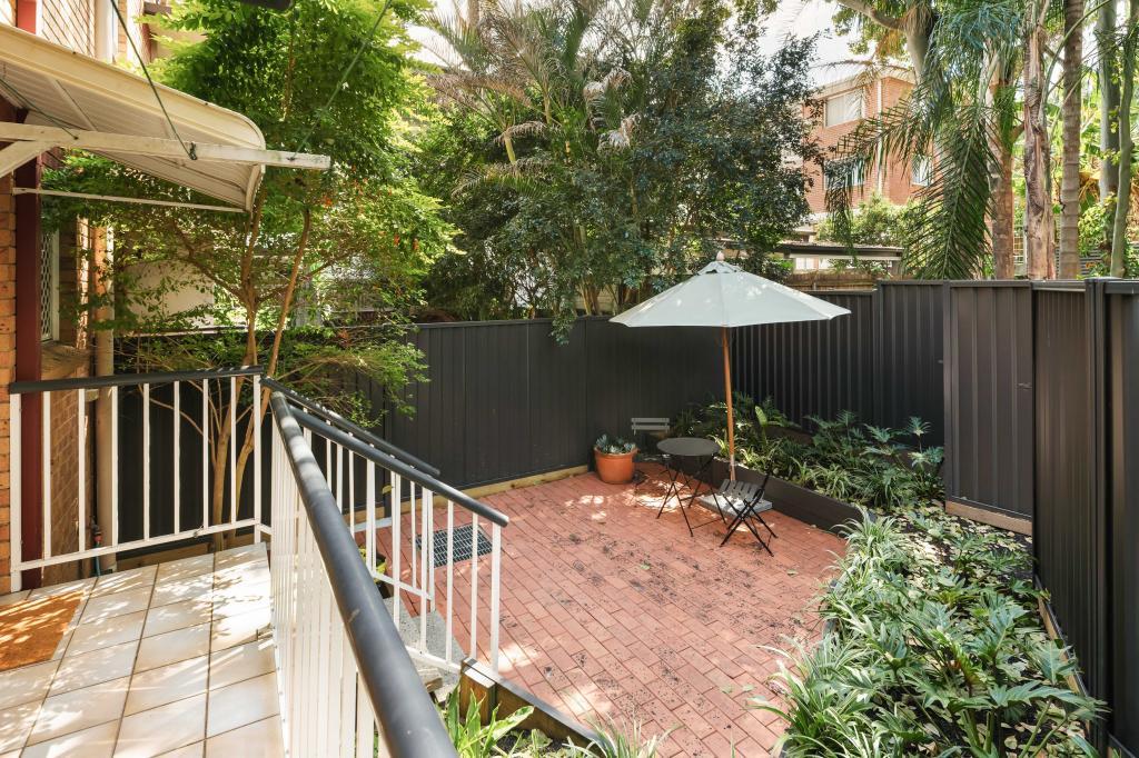 2/61 Main Ave, Coorparoo, QLD 4151