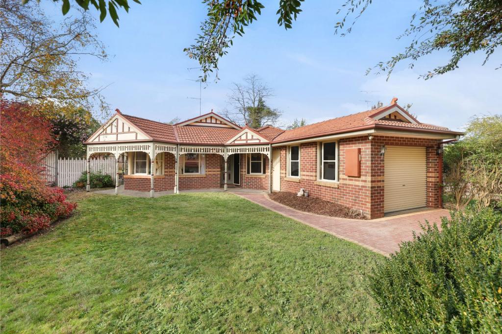 9 Confait Ct, Berwick, VIC 3806