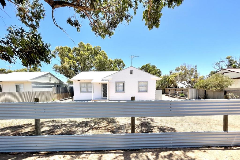 51 Railway Tce, Thevenard, SA 5690