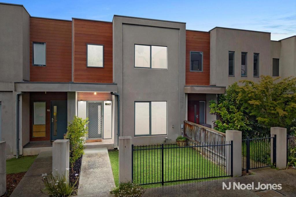 4 RECESS CON, MOOROOLBARK, VIC 3138