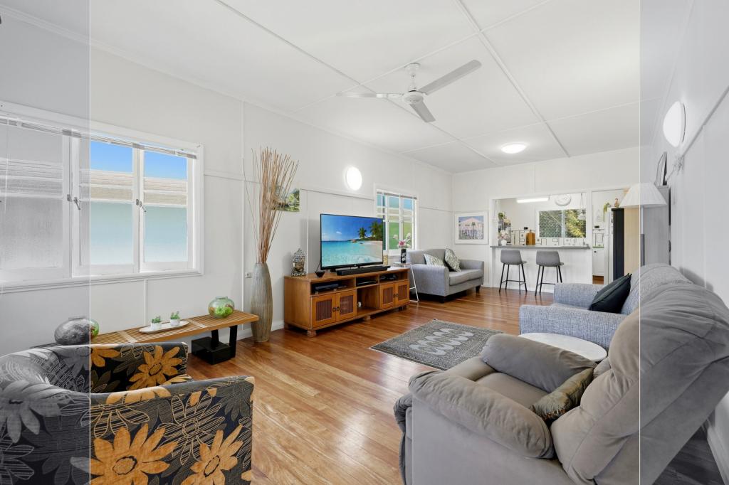 15 CHAPLAIN AVE, MANUNDA, QLD 4870