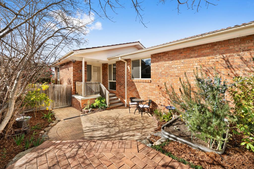 8 Schofield Pl, Gordon, ACT 2906
