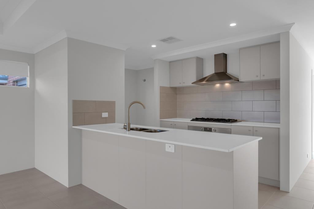 77 Lazenby Dr, Byford, WA 6122