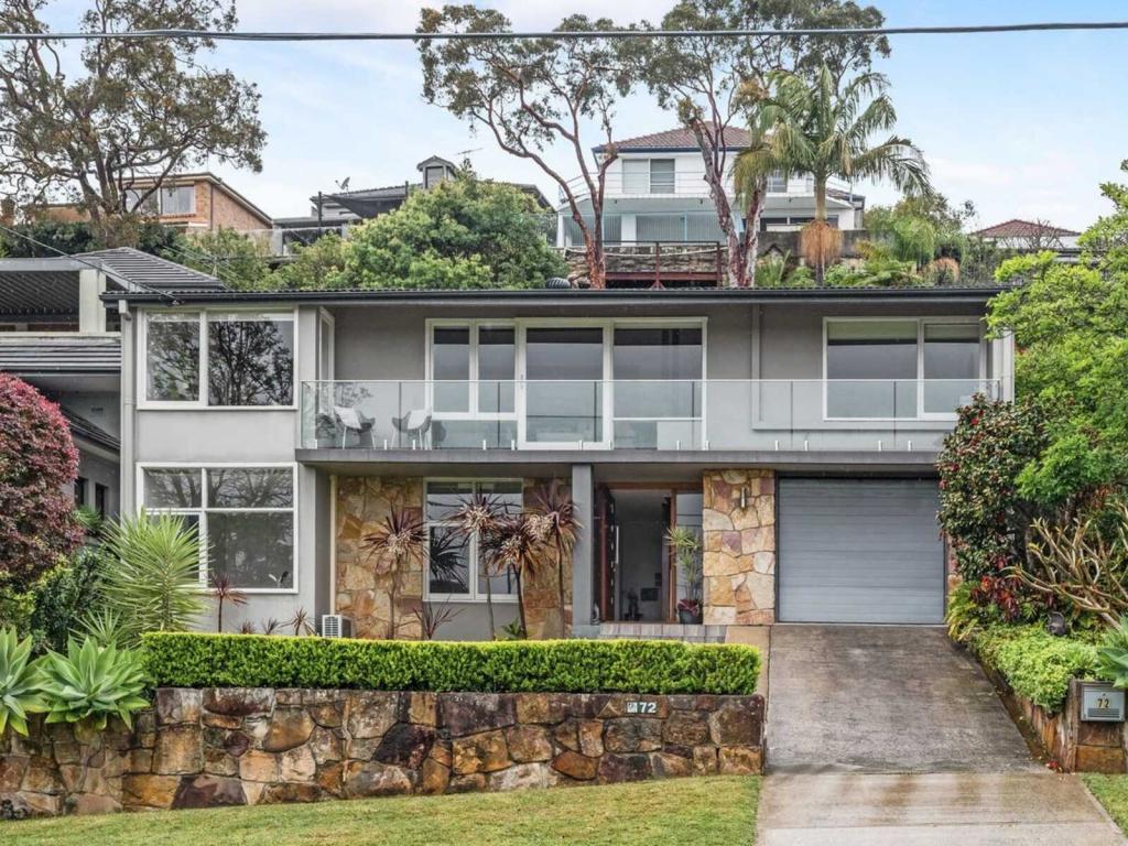 72 Minnamurra Rd, Northbridge, NSW 2063