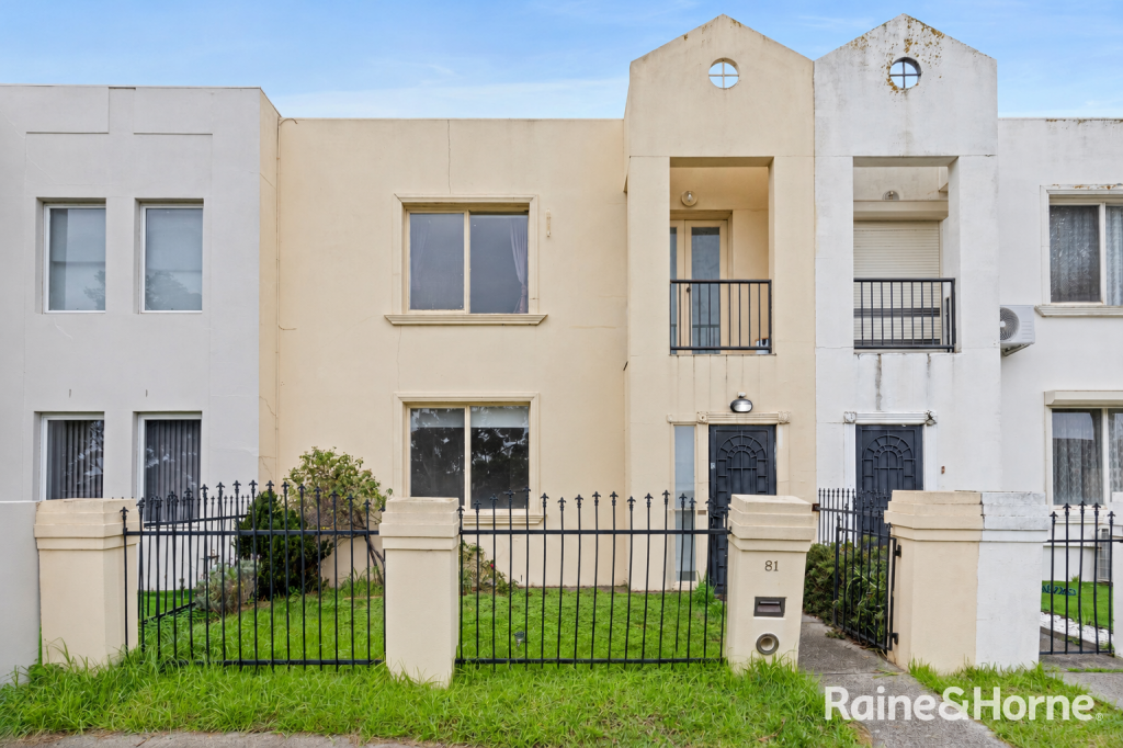 81 Rossiter Ave, Roxburgh Park, VIC 3064