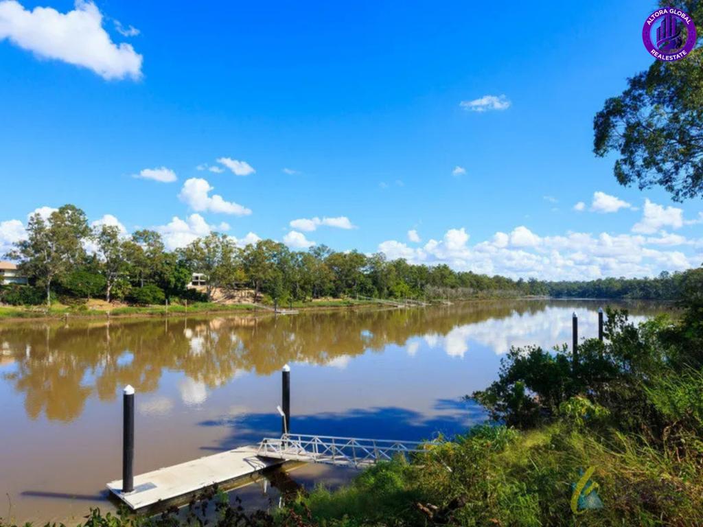 15 Vidgen Lane, Kenmore, QLD 4069