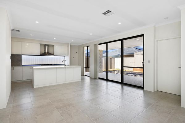 45 WHADJUK DR, HAMMOND PARK, WA 6164