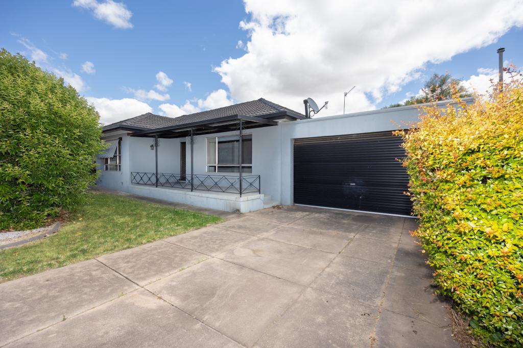 24 MARTIN ST, TOLLAND, NSW 2650
