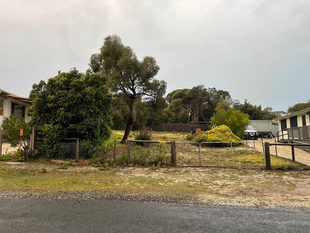 5 WENDY ST, LOCH SPORT, VIC 3851