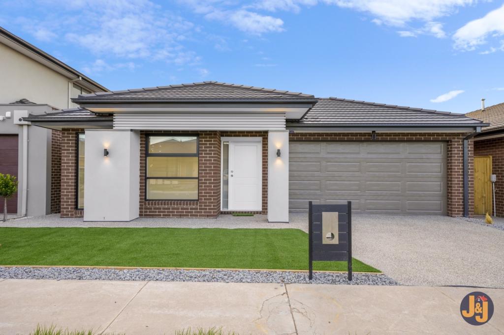 13 SILVER ST, DONNYBROOK, VIC 3064