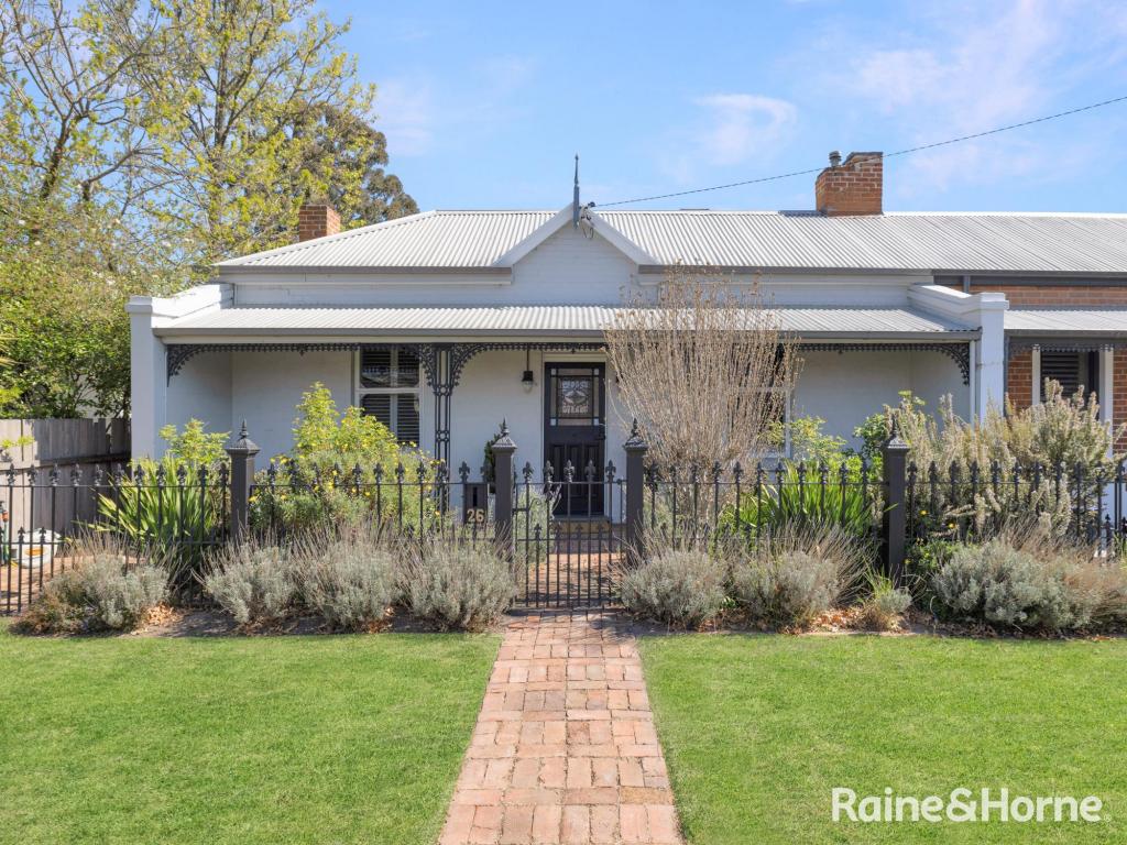 26 HENRY ST, BATHURST, NSW 2795