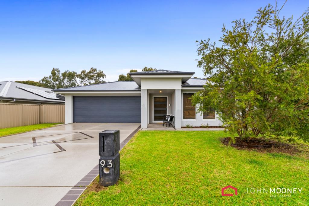 93 Messenger Ave, Boorooma, NSW 2650