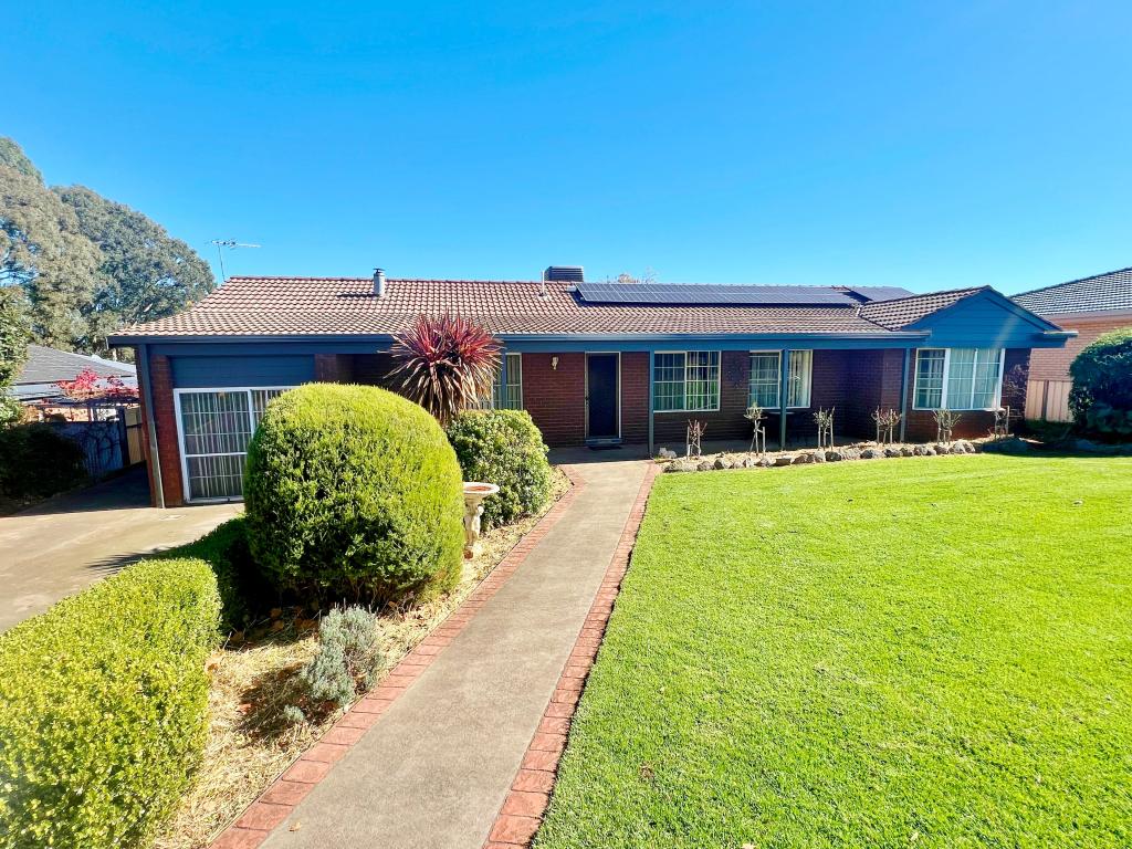 61 Hills St, Young, NSW 2594