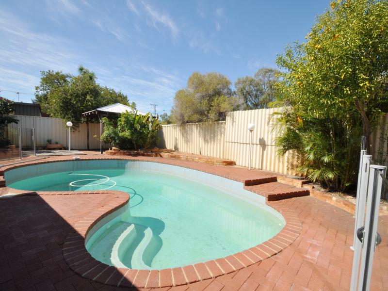 6 Nicholay Ct, Bull Creek, WA 6149