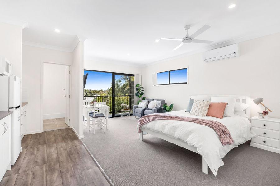 73a Junction Rd, Morningside, QLD 4170