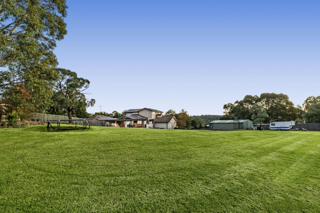4 Falconhurst Ct, Eltham, VIC 3095