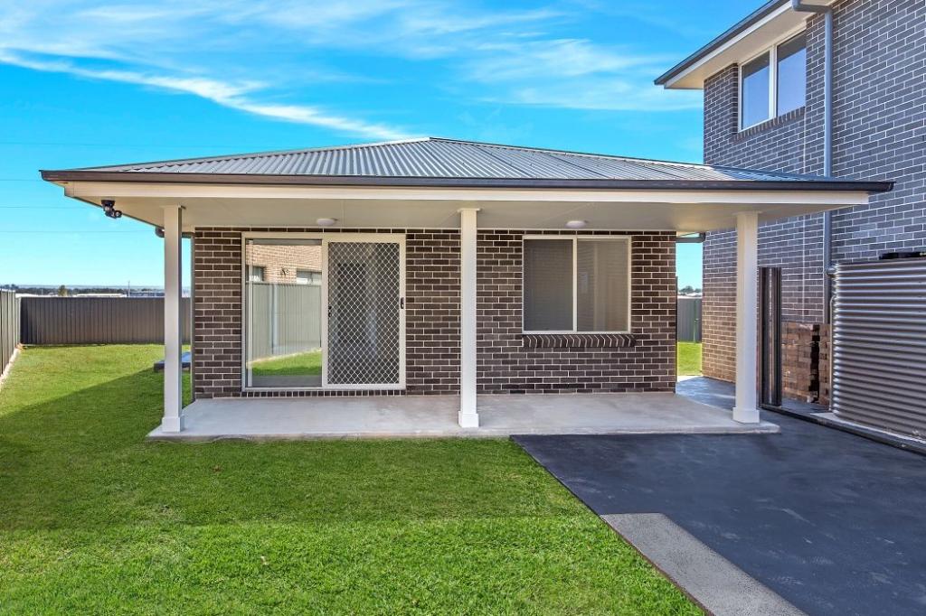 43b Rosella Cct, Gregory Hills, NSW 2557