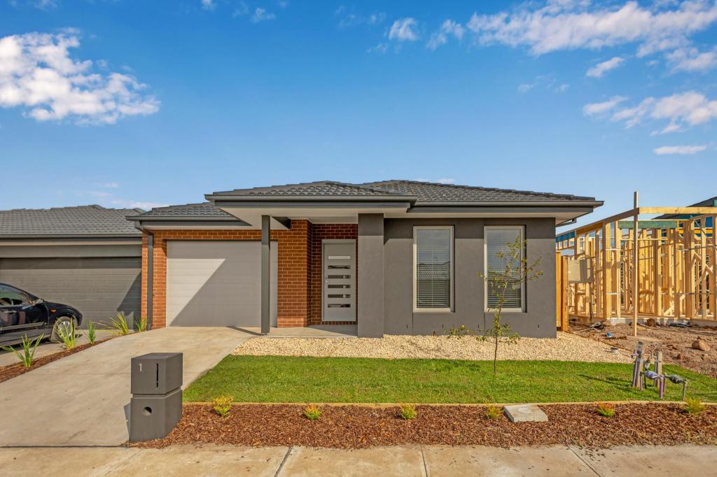 15 FARRIER RD, WYNDHAM VALE, VIC 3024