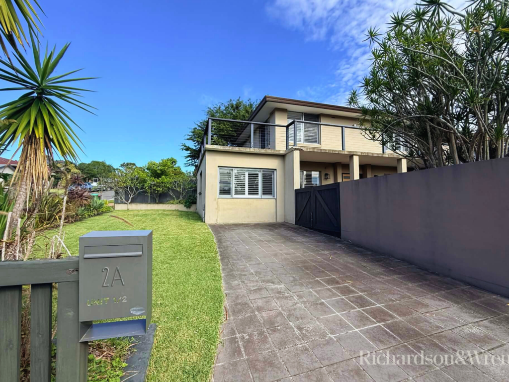 1/2 Brentwood Ave, Point Clare, NSW 2250