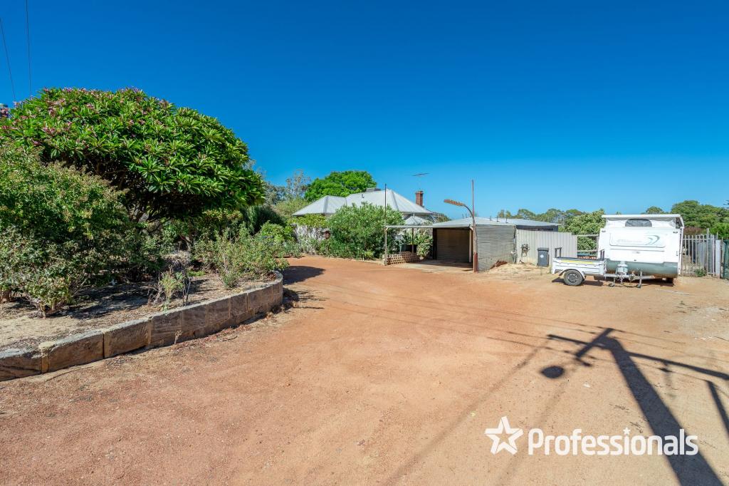 122 Owtram Rd, Armadale, WA 6112