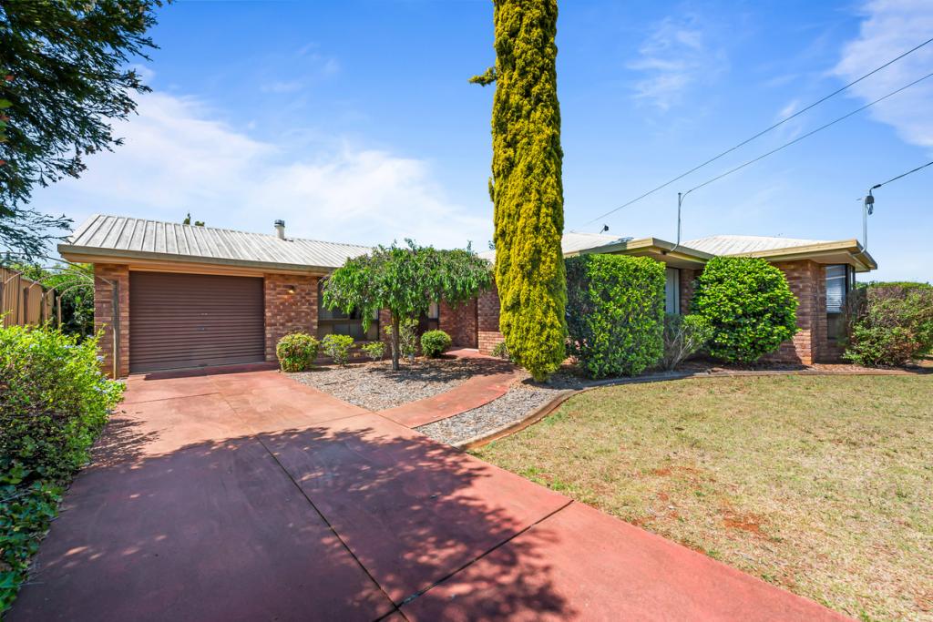 27 Kratzmann Ct, Kearneys Spring, QLD 4350