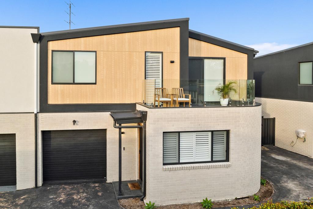 2/71 Kingston St, Oak Flats, NSW 2529