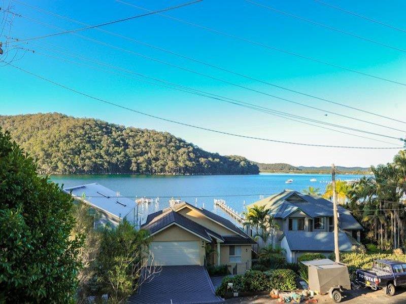 84 TAYLOR ST, WOY WOY BAY, NSW 2256