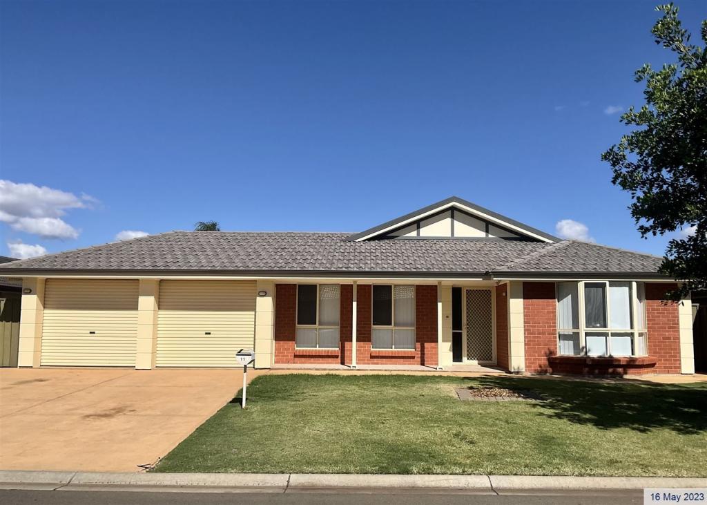 11 Everest Ave, Andrews Farm, SA 5114