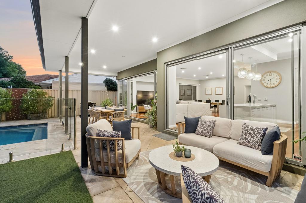 5 Alexander Rd, Ardross, WA 6153