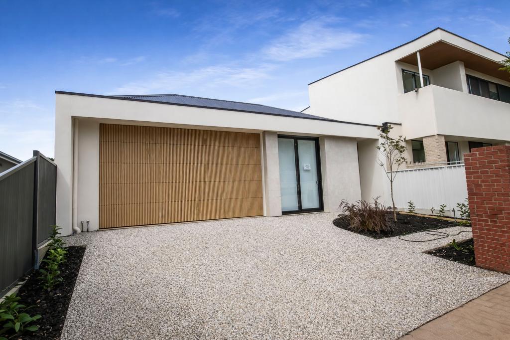 27 Gordon Rd, Black Forest, SA 5035