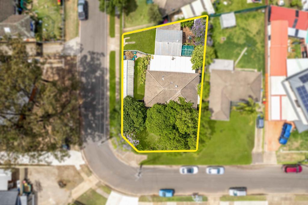 31 Wangaroa Cres, Lethbridge Park, NSW 2770