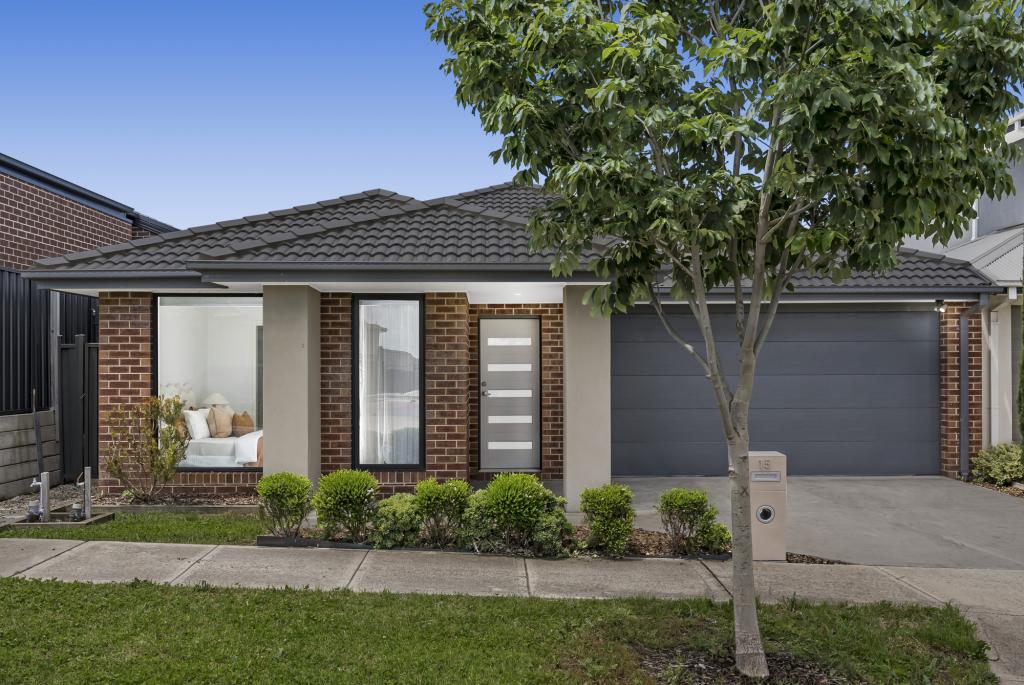 15 GUNDAGAI CCT, KALKALLO, VIC 3064