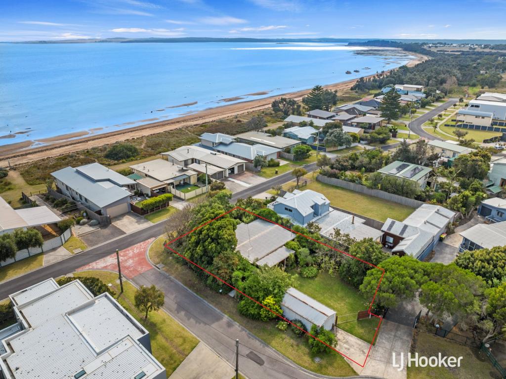 16 Kowloon Cres, Coronet Bay, VIC 3984