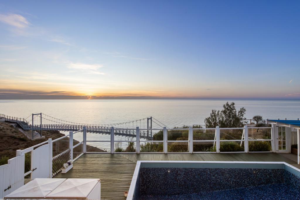 1 The Esplanade, Hallett Cove, SA 5158