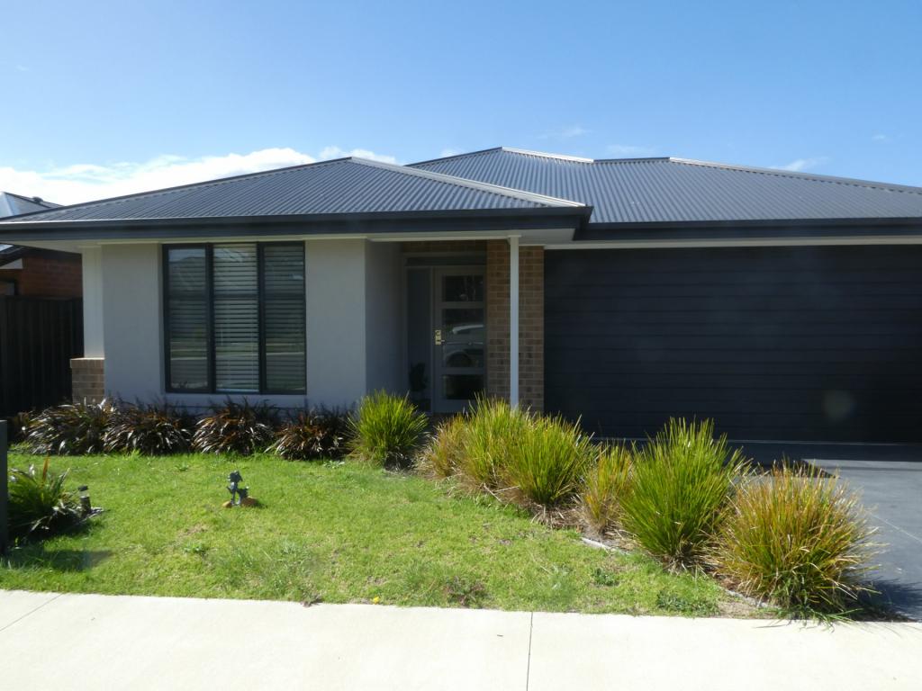 14a Ilfracombe Way, Paynesville, VIC 3880