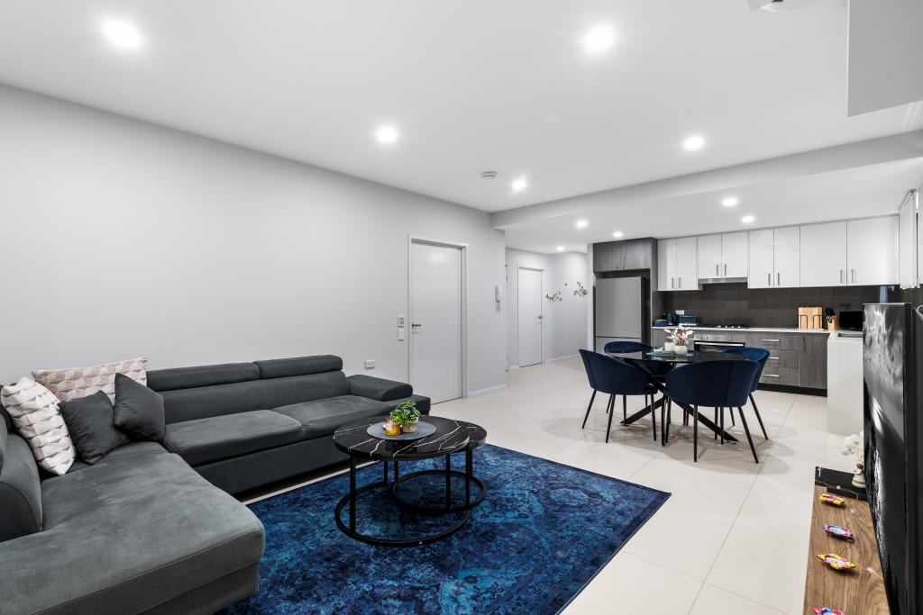 305/240-250 Great Western Hwy, Kingswood, NSW 2747