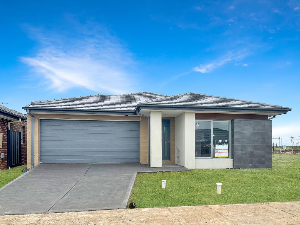 20 Risely Rd, Clyde North, VIC 3978