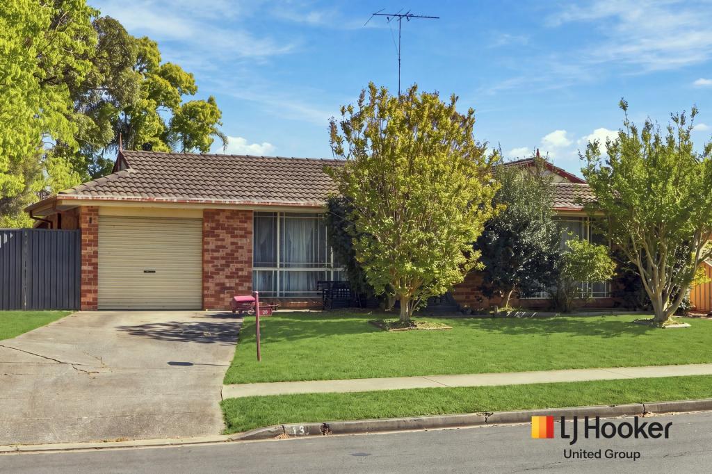 13 Cornelian Ave, Eagle Vale, NSW 2558