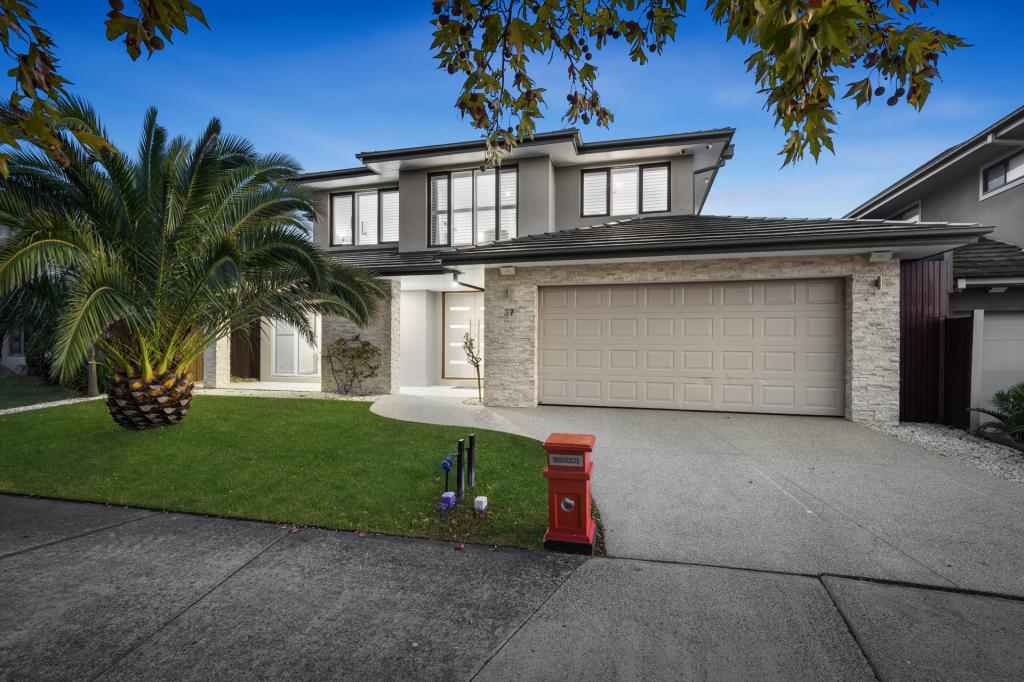 37 LAKESIDE DR, SANDHURST, VIC 3977