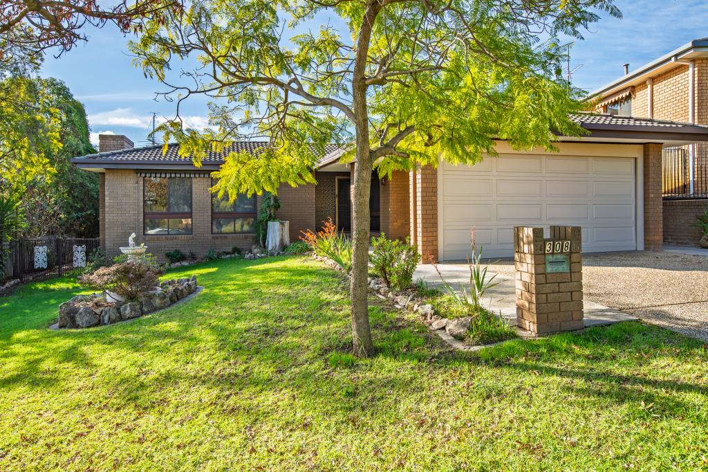 308 Bimbadeen Ave, East Albury, NSW 2640
