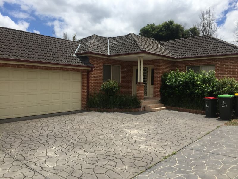 52B CLARENDON RD, PEAKHURST, NSW 2210