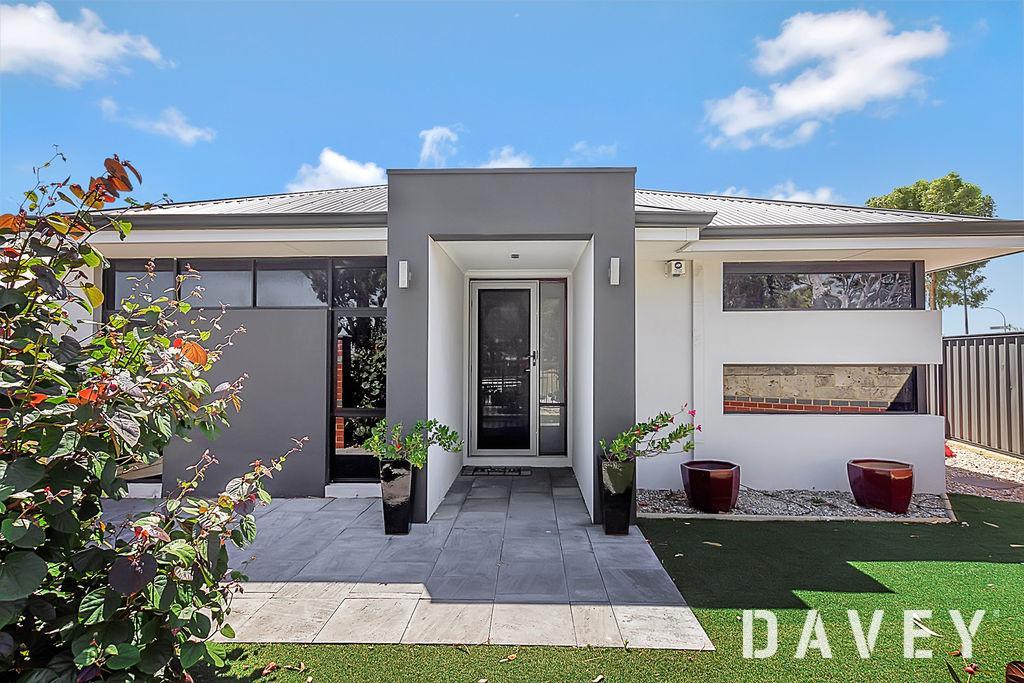 43 Gnangara Rd, Madeley, WA 6065