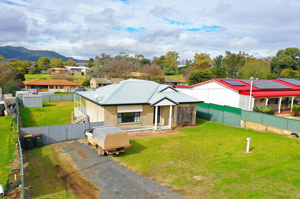 38 BREEZA ST, QUIRINDI, NSW 2343