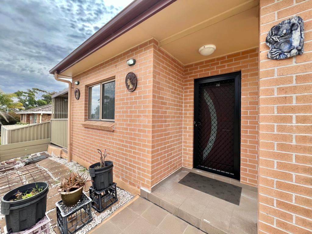 2a Kanangra Cres, Ruse, NSW 2560