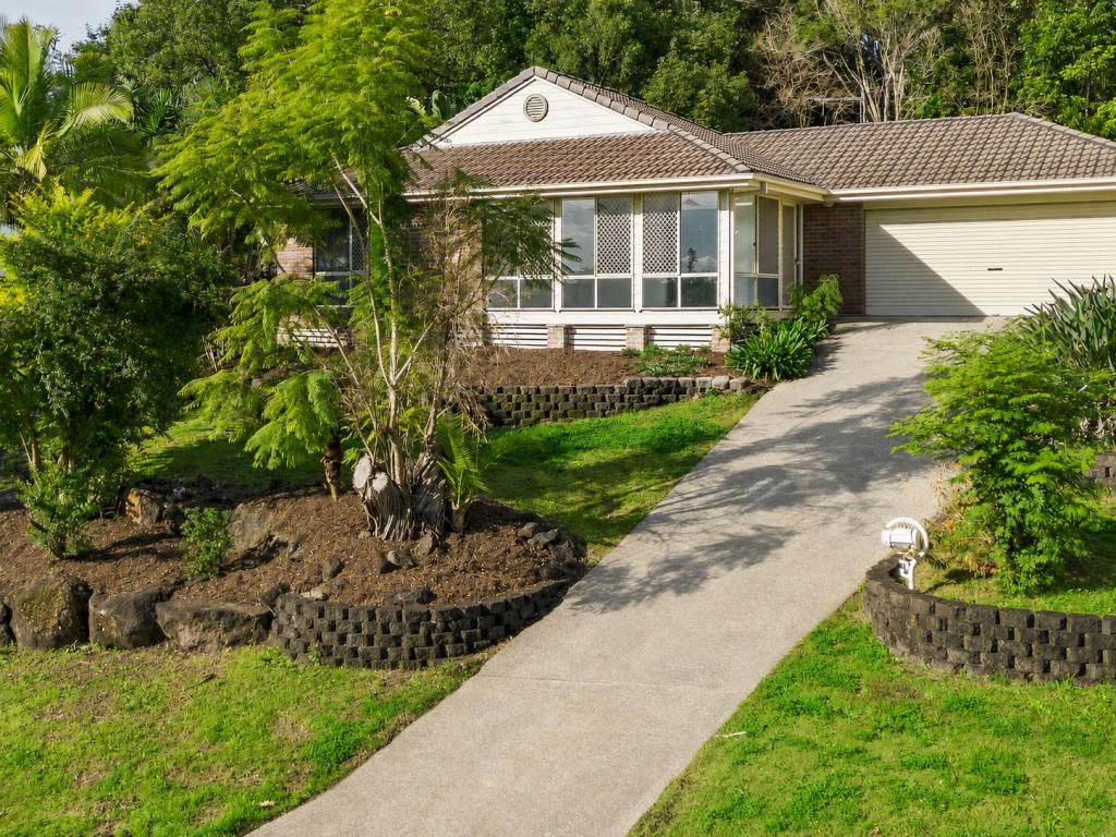 19 PENDARA CRES, LISMORE HEIGHTS, NSW 2480