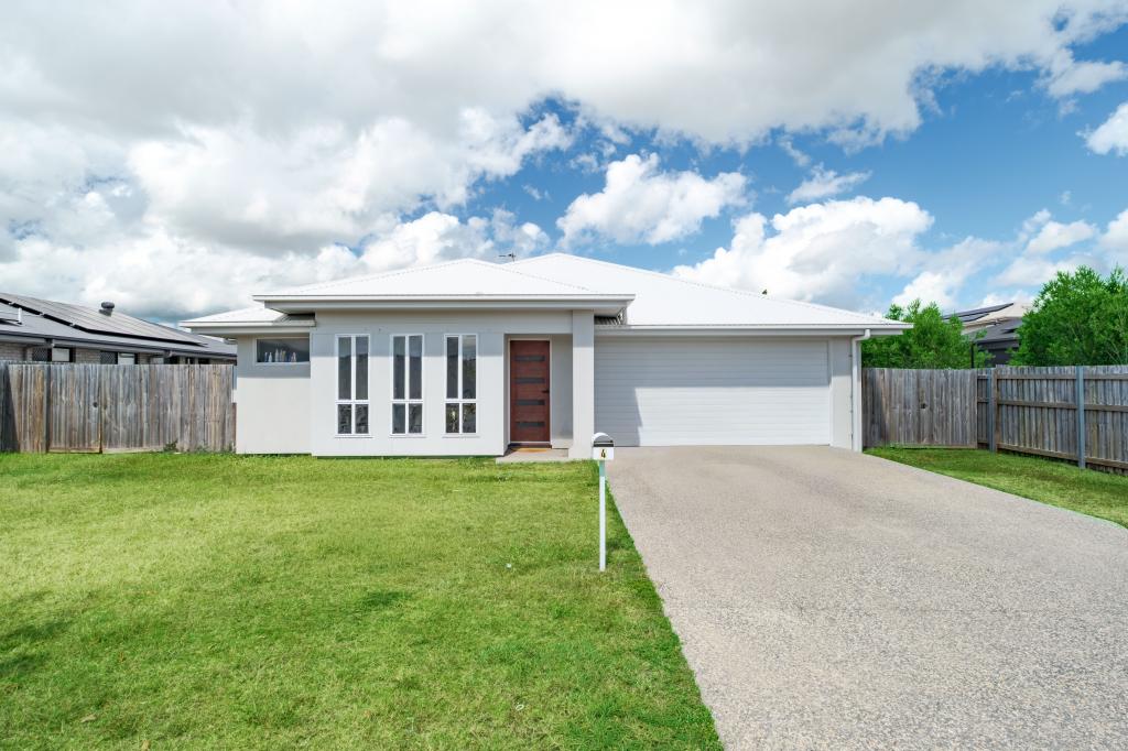 4 Waterside Way, Eli Waters, QLD 4655
