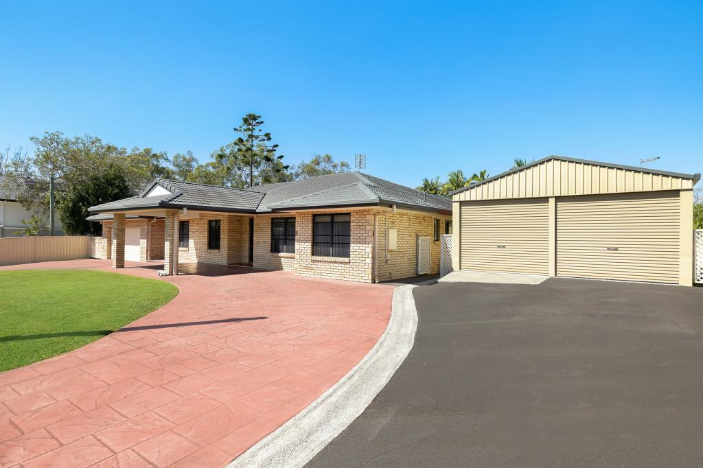 88 Ridgeway Ave, Southport, QLD 4215