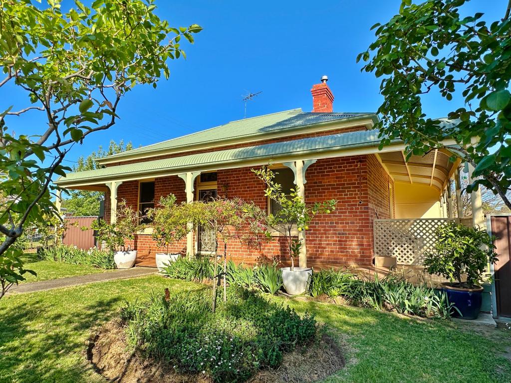 17 Caple St, Young, NSW 2594