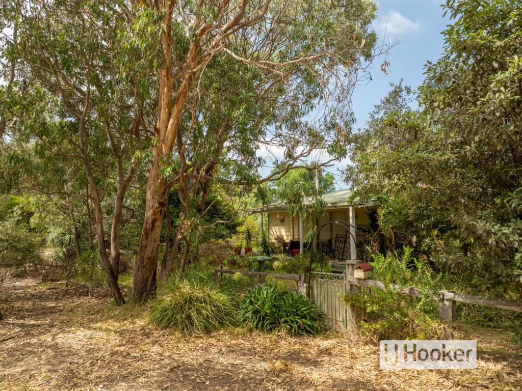 21 Fifth Pde, Raymond Island, VIC 3880