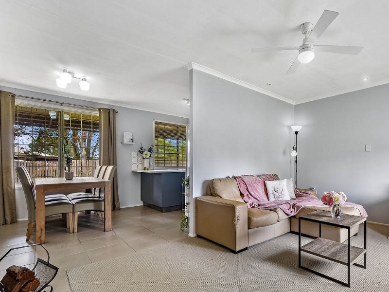 2 Chardonnay St, Wilsonton Heights, QLD 4350